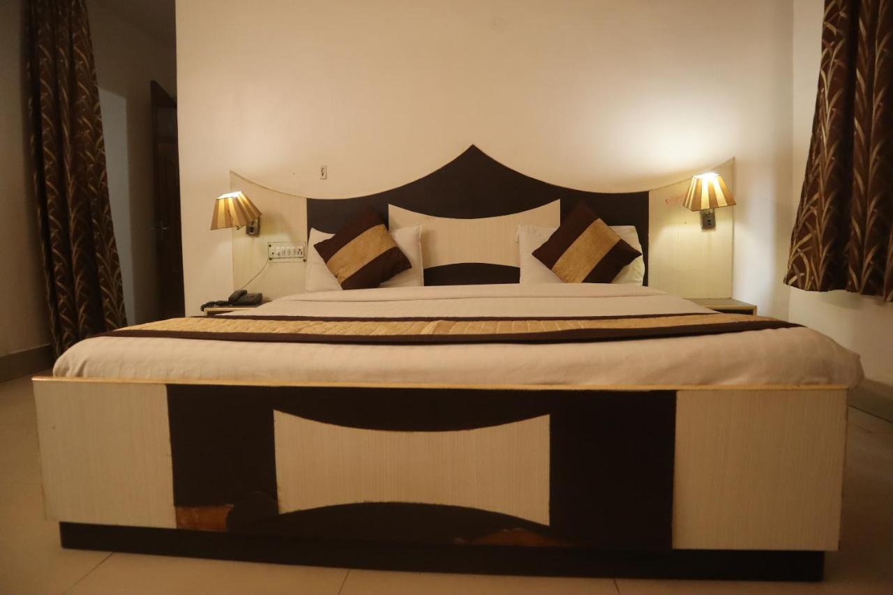 Hotel India International Νέο Δελχί Εξωτερικό φωτογραφία